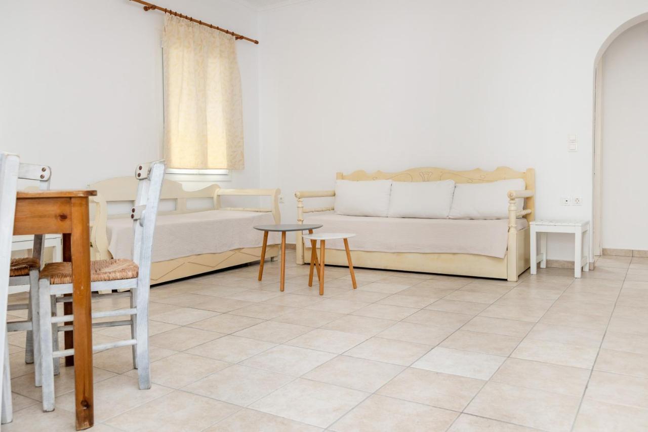 Naxos City Depis Economy Apartments מראה חיצוני תמונה